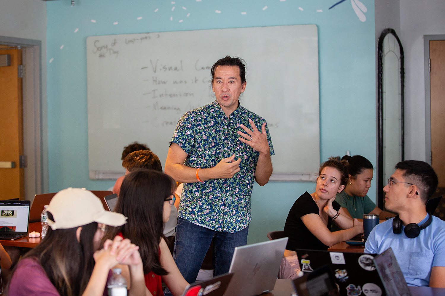 Jason Chang teaching a course.