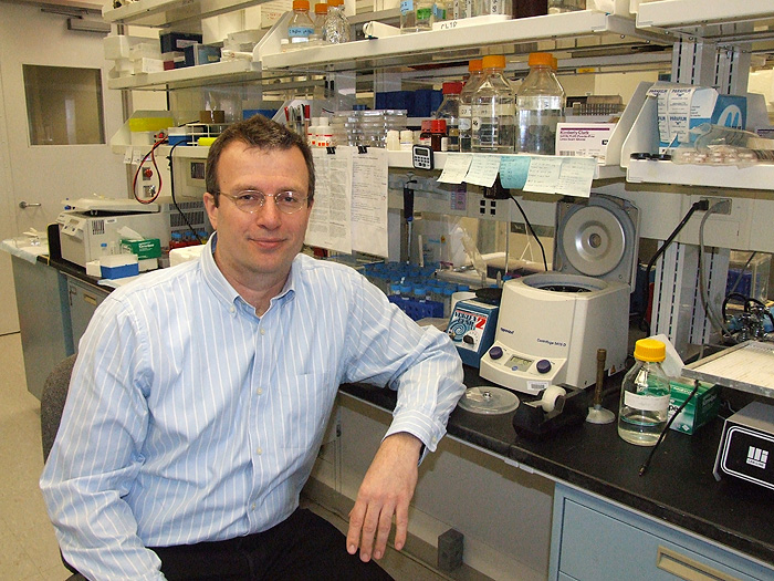 Arthur Günzl, professor of genetics and developmental biology. (Pennington/UConn Photo)