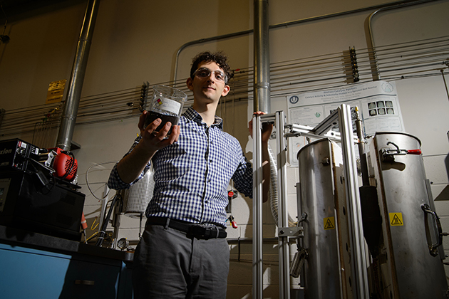 Ari Fischer '15 (ENG) a Udall Scholarship winner, in the lab at the UConn Center for Clean Energy Engineering on April 8, 2014. (Peter Morenus/UConn Photo)