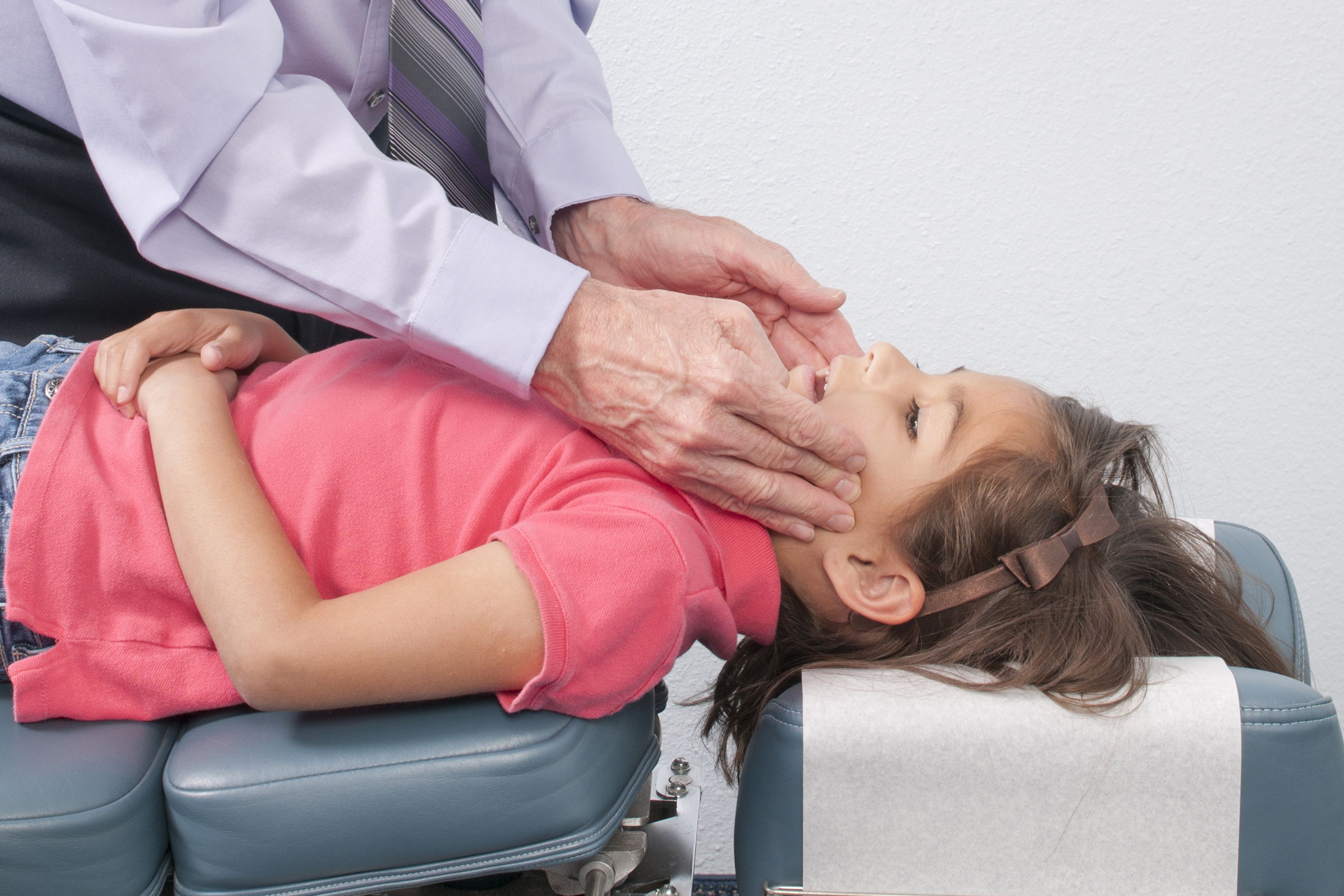 A child with jaw pain. (iStock Photo)