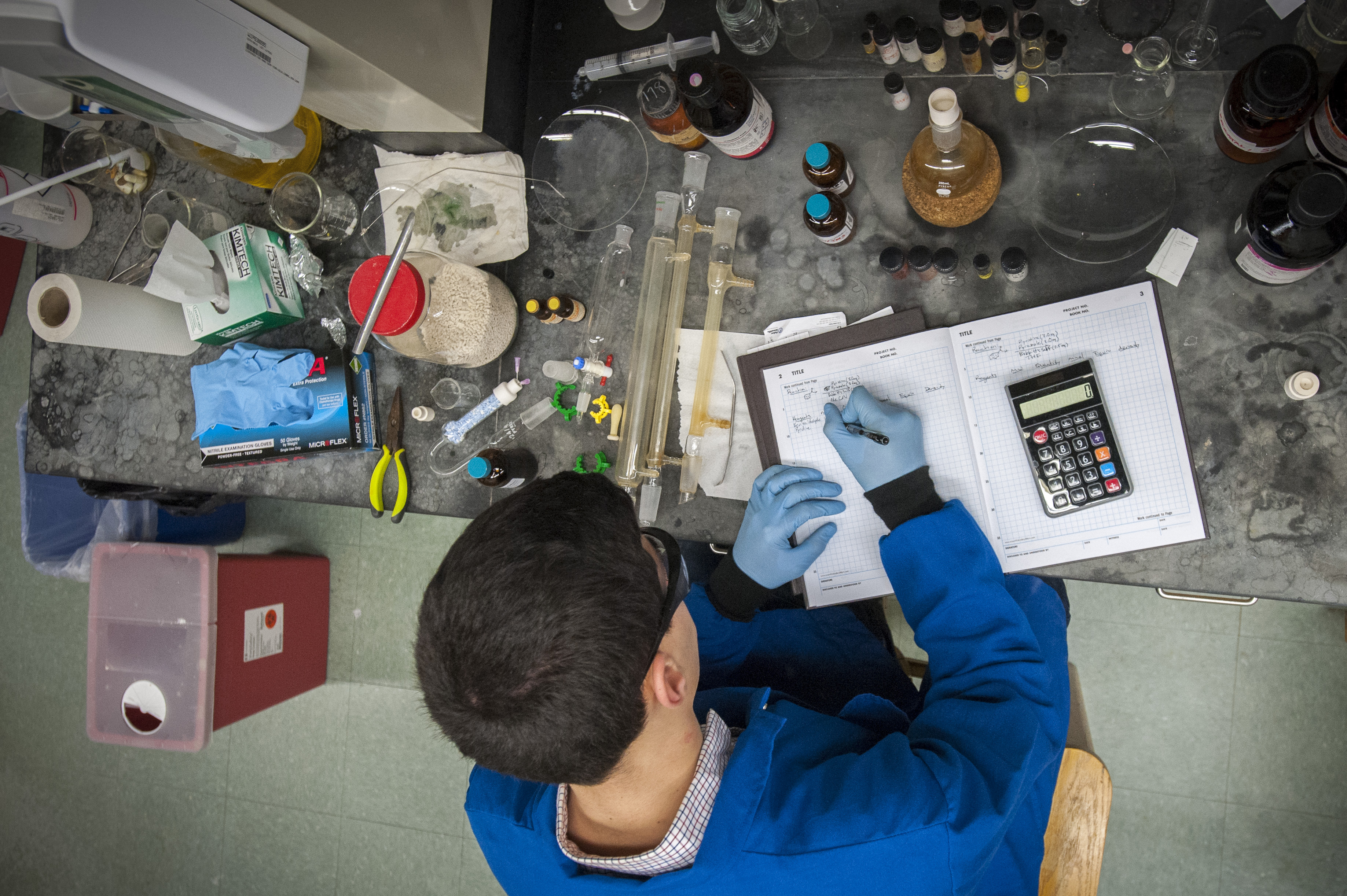 John Ovian '17 (CLAS) in the lab. (Sean Flynn/UConn Photo)