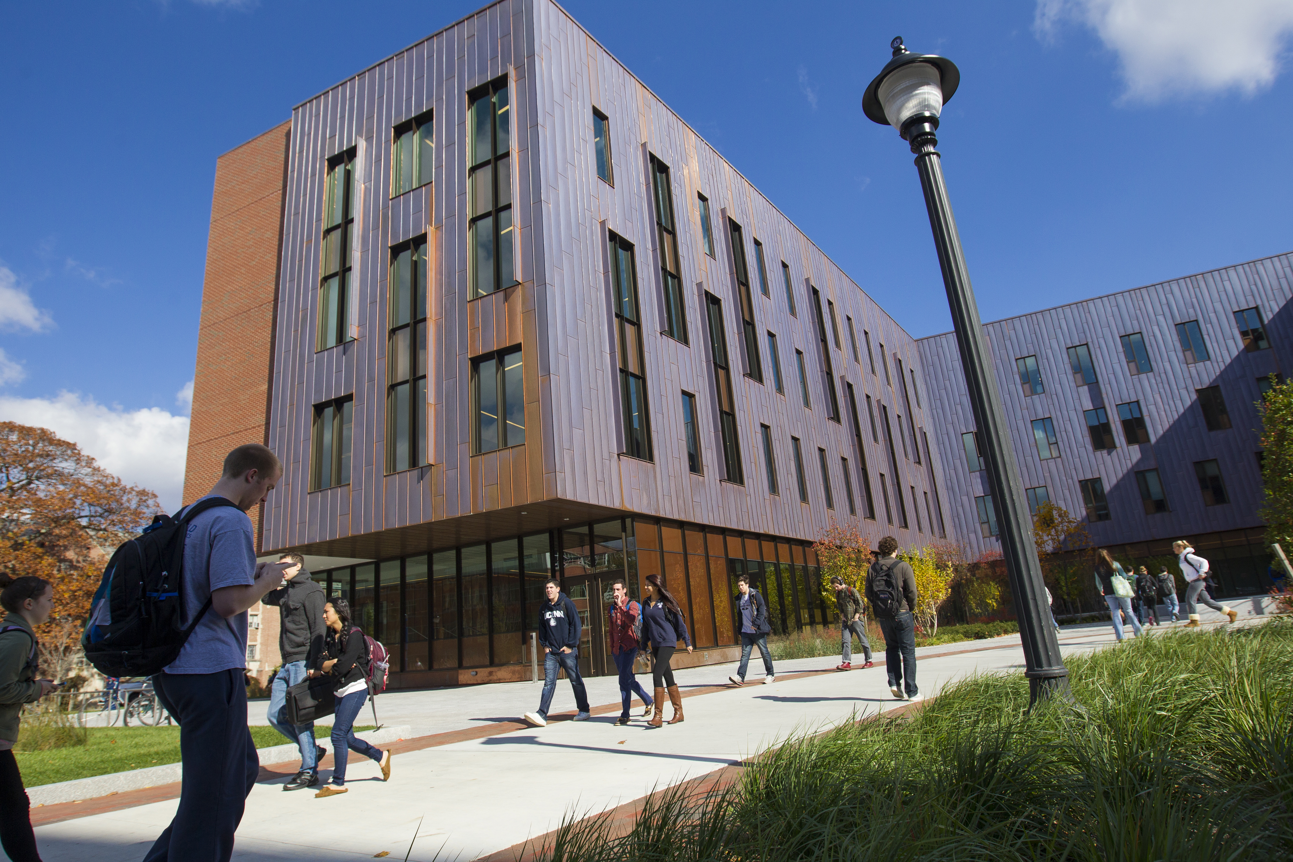 Students walking near Oak Hall on Oct. 9, 2012. (FJ Gaylor/UConn Photo)