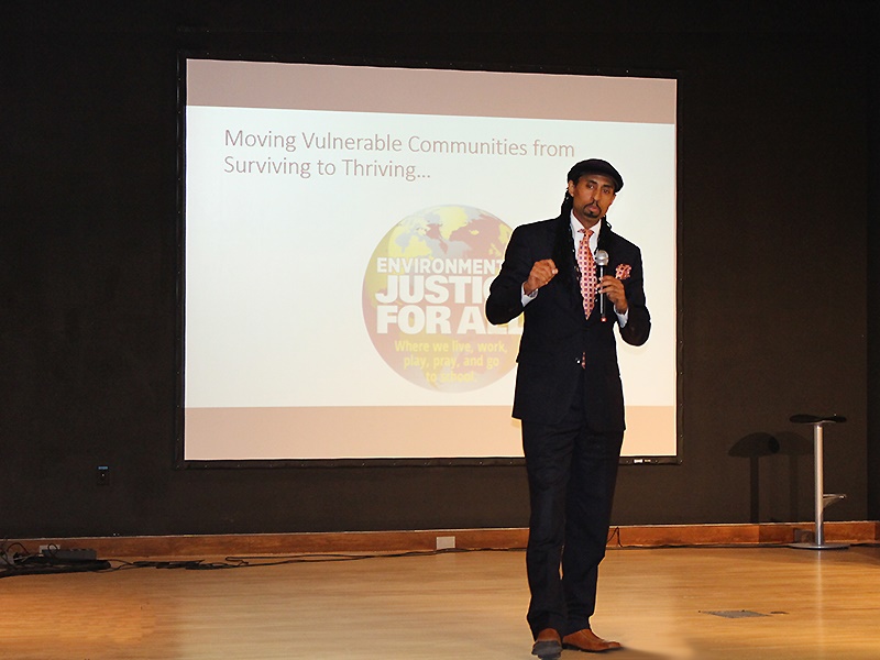 “Your zip code should not determine how long you live,” stressed the summit's keynote speaker, Mustafa Santiago Ali, of the U.S. Environmental Protection Agency (Photo: CICATS).