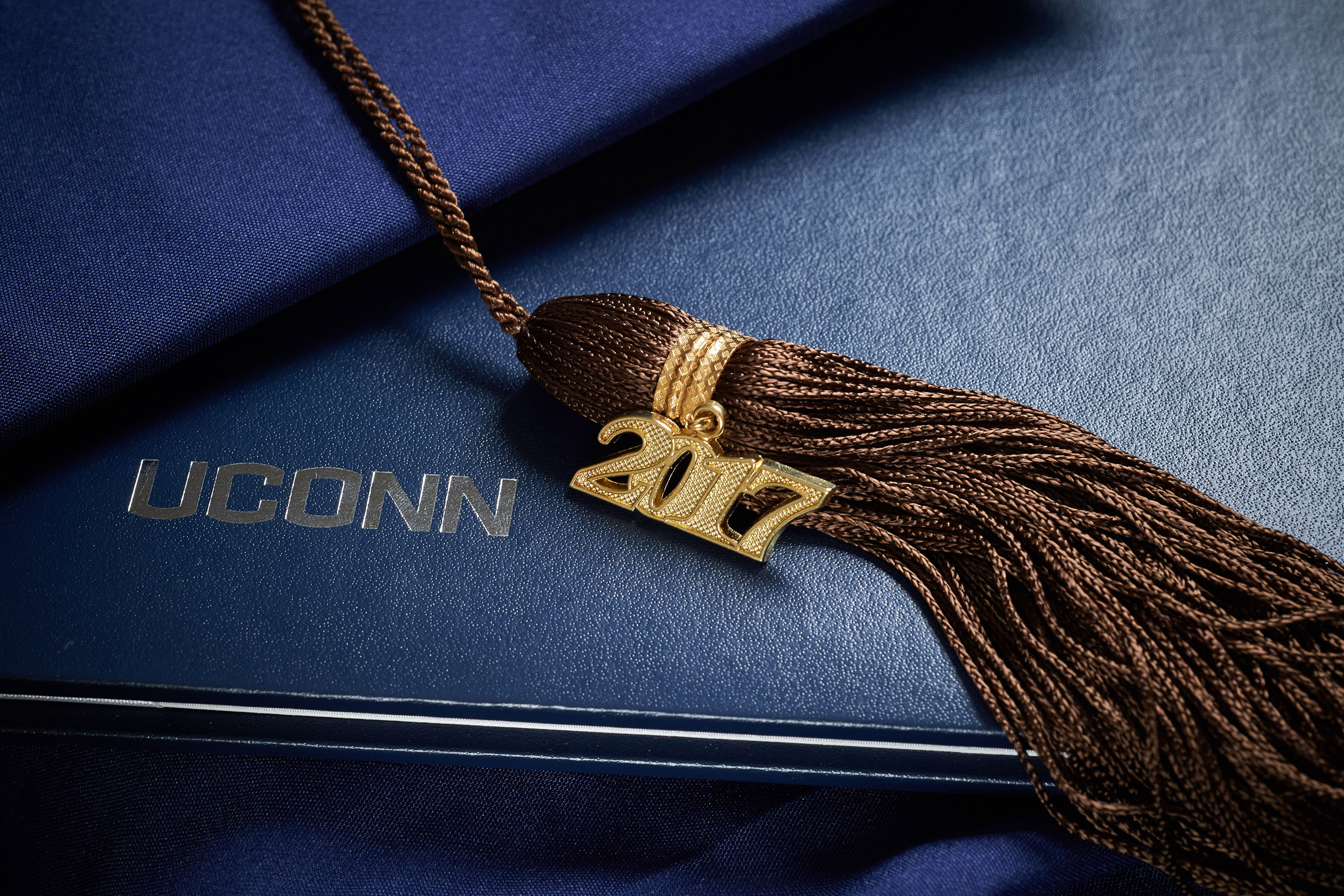 2017 UConn tassel and graduation book